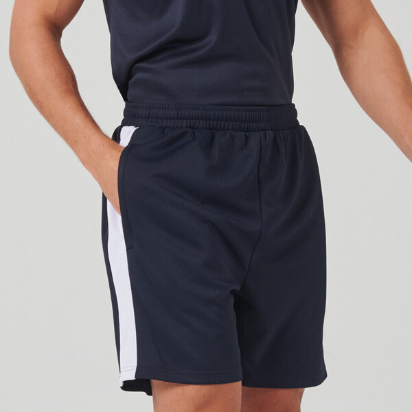 Knitted shorts with zip pockets Thumbnail